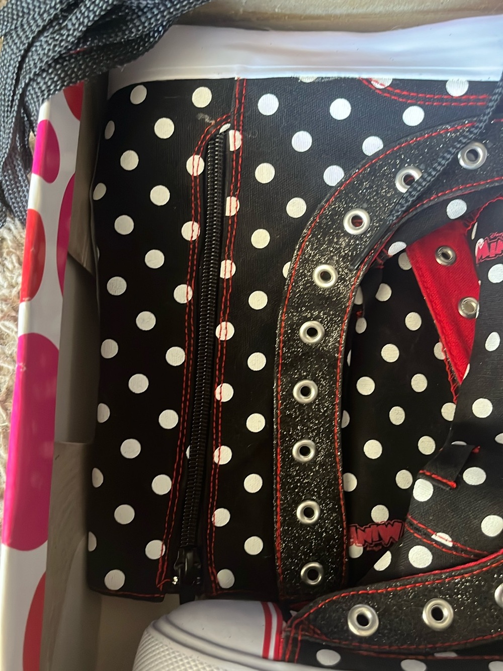 Minnie Mouse Polka Dot Shoes - Black & White - Picture 4 of 6